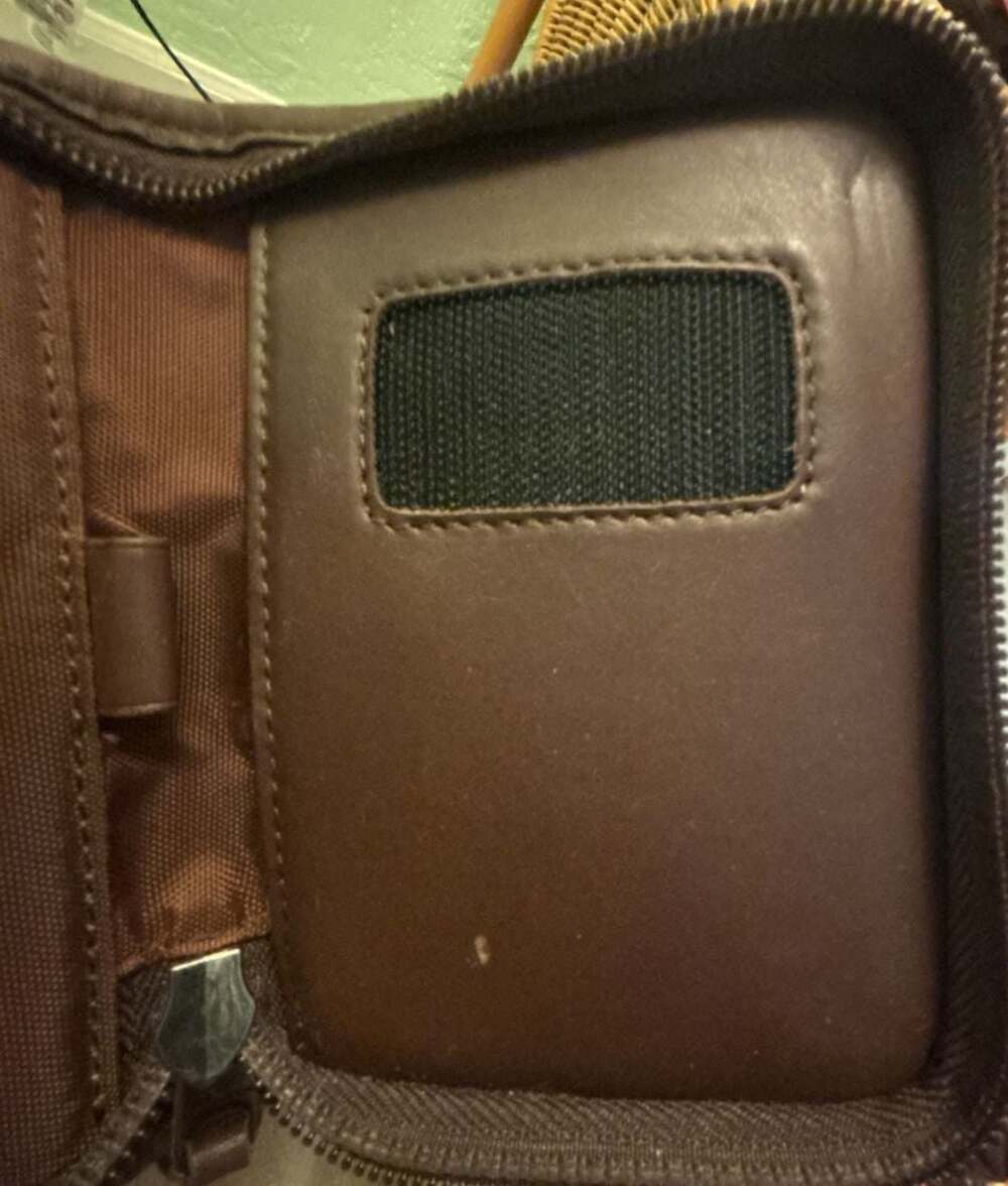 Coach - Picture 2 of 6